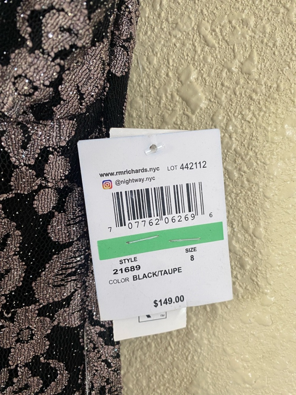 NWT Nightway Sleeveless Keyhole Halter Neck Glitter Lace Gown Size 8 - Picture 10 of 16